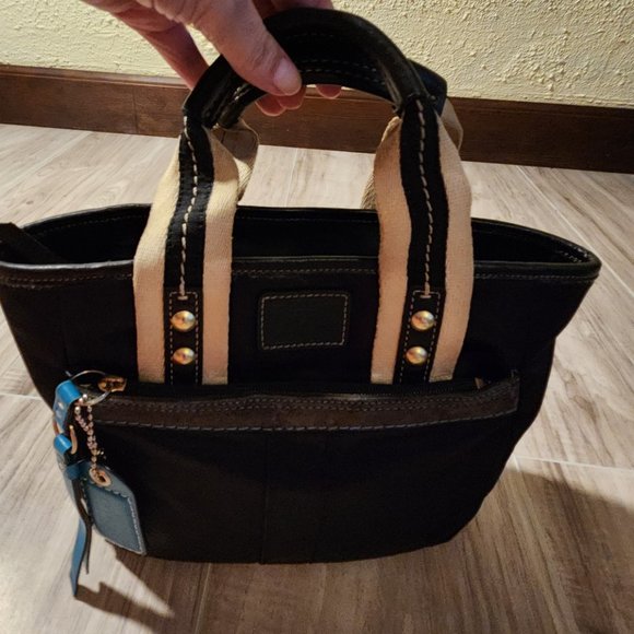 Coach Handbags - Vintage Coach Hampton Black Y2K Handbag Tote Purse